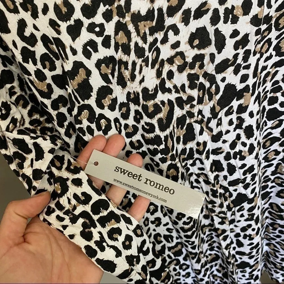 NWT Sweet Romeo Leopard Print Long Sleeve Top - Picture 7 of 10